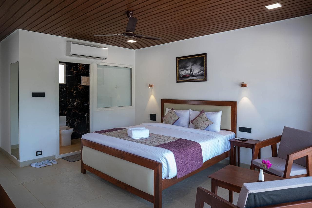 Driftline Hotel — view 2