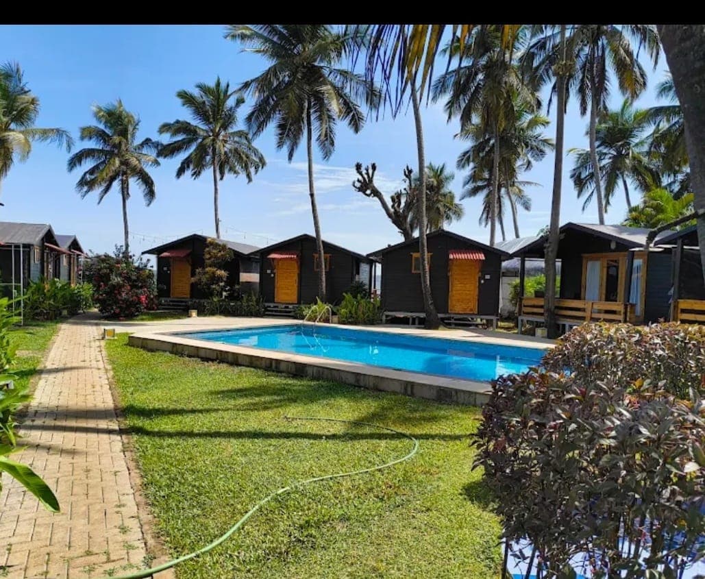 Miradouro Garden Cottages — view 3