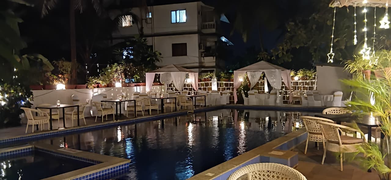 Sundowner Candolim Resort — view 2