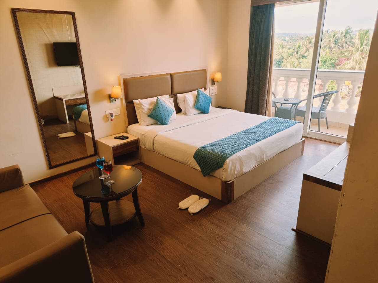 Sundowner Candolim Resort — view 5