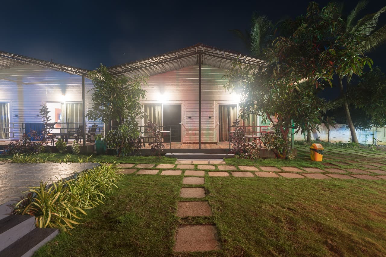 Vellum Shore Hotel