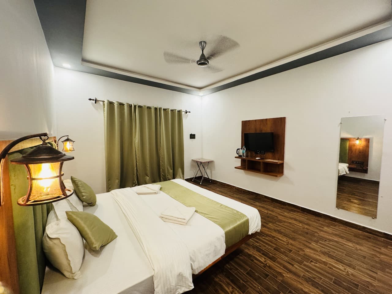 Vellum Shore Hotel — view 7