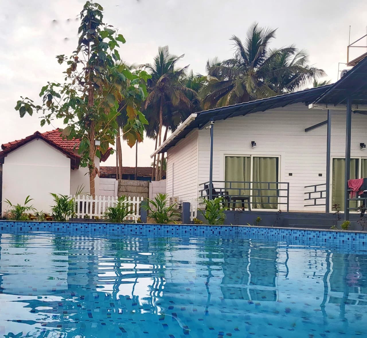 Vellum Shore Hotel — view 9
