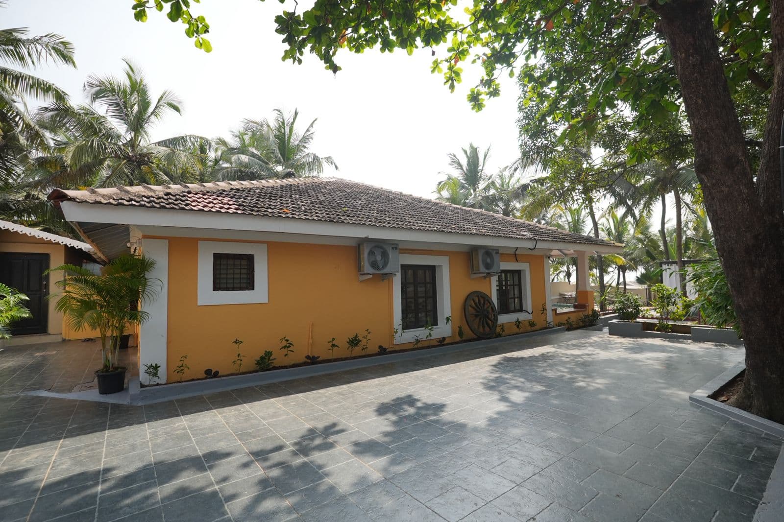 Wooden Cove Resort